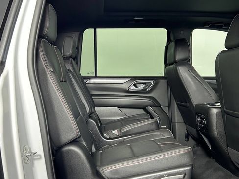 Used 2024 Chevrolet Suburban RST w/ Luxury Package AWD/4WD image 13