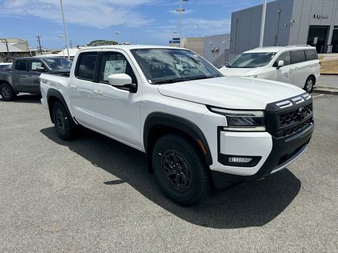 New 2025 Nissan Frontier Pro-X image 2