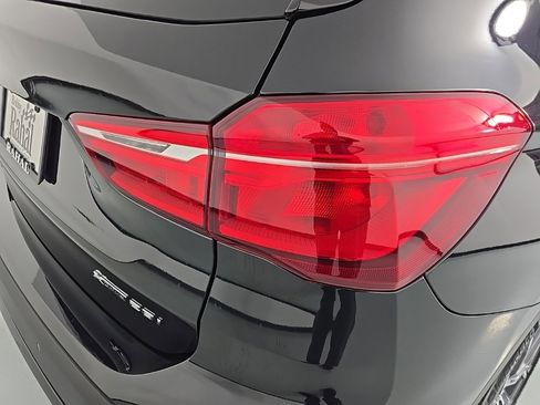 Used 2021 BMW X1 xDrive28i w/ Convenience Package image 9