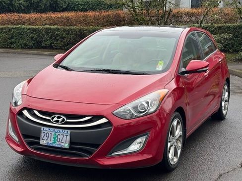 Used 2013 Hyundai Elantra GT w/ Tech Pkg image 3