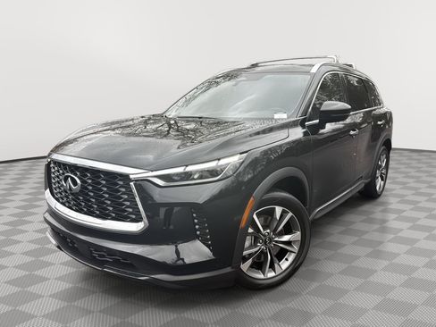 Certified 2025 INFINITI QX60 Luxe image 2