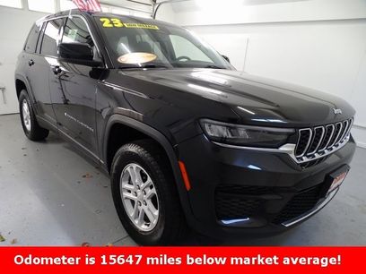 Certified 2023 Jeep Grand Cherokee Laredo w/ Luxury Tech Group I