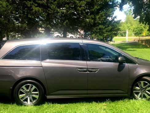 Used 2016 Honda Odyssey Touring image 6