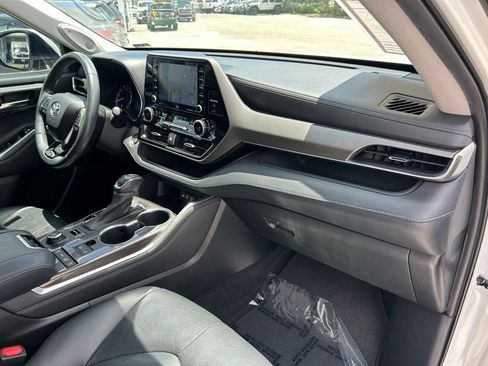 Used 2021 Toyota Highlander Limited AWD/4WD image 43