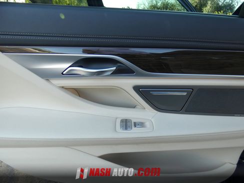 Used 2016 BMW 750i xDrive AWD/4WD image 49