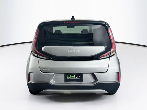 Used 2025 Kia Soul LX w/ LX Technology Package FWD image 7