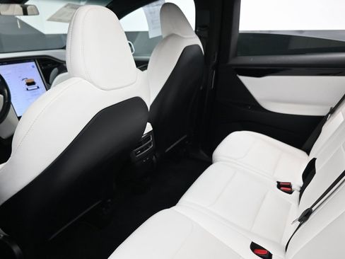 Used 2021 Tesla Model X Long Range image 30