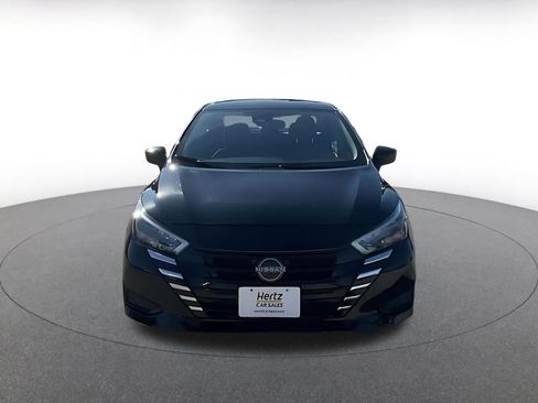 Used 2025 Nissan Versa SV image 4