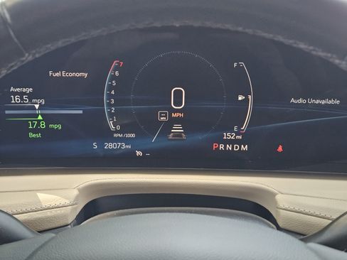Used 2024 Cadillac XT4 Luxury w/ Cold Weather Package FWD image 8