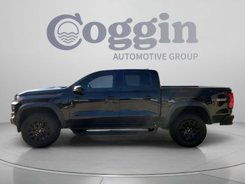 Used 2024 Chevrolet Colorado Trail Boss w/ Advanced Trailering Package AWD/4WD image 3