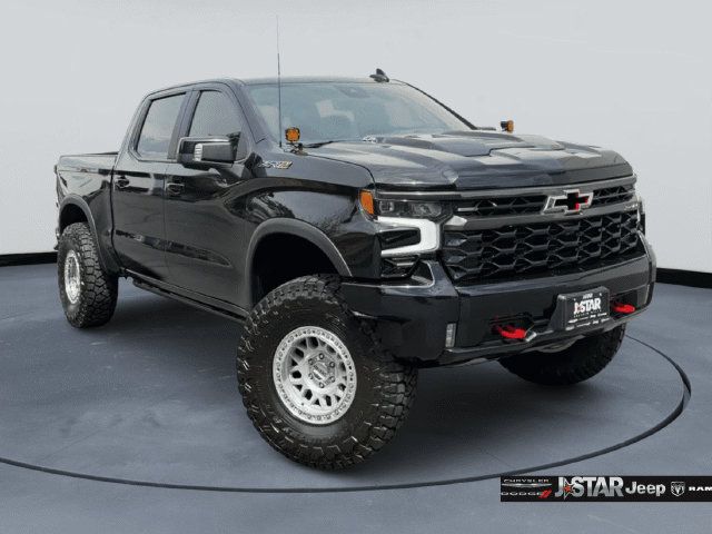 Used 2022 Chevrolet Silverado 1500 ZR2 w/ Technology Package AWD/4WD image 3