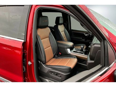 Used 2025 Chevrolet Silverado 1500 High Country w/ Technology Package image 30