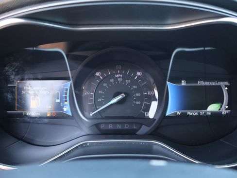 Used 2018 Ford Fusion SE FWD image 33
