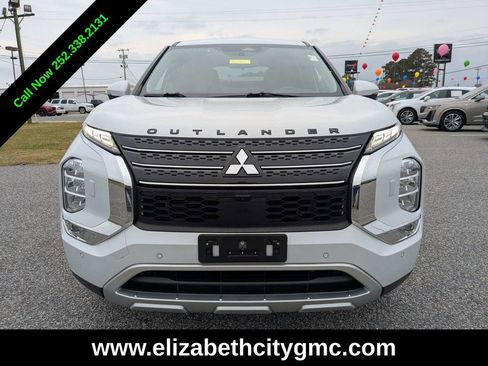 Used 2022 Mitsubishi Outlander SE image 9
