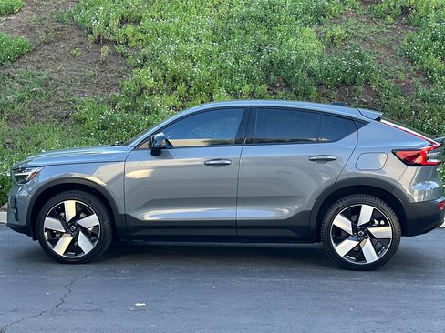 Used 2023 Volvo C40 P8 Recharge Ultimate image 8