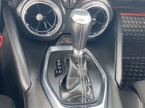 Used 2021 Chevrolet Camaro LT w/ RS Package image 31