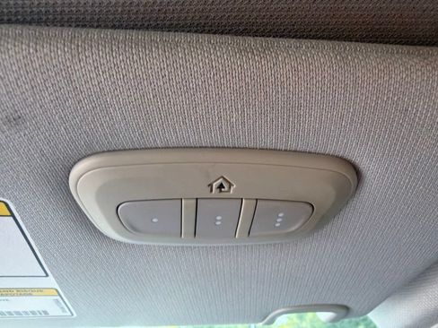 Used 2019 Jeep Cherokee Limited AWD/4WD image 19