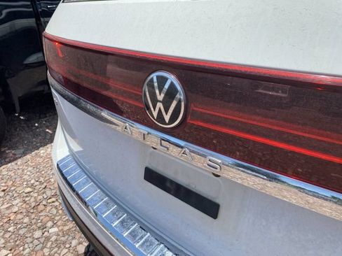 Used 2024 Volkswagen Atlas SE FWD image 5