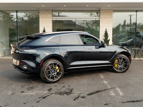 Used 2021 Aston Martin DBX image 51
