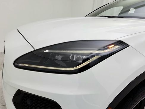 Certified 2024 Jaguar E-PACE R-Dynamic SE image 29