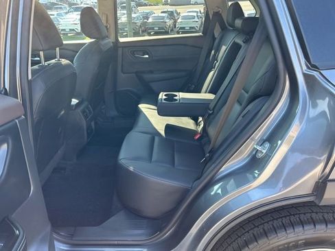 Used 2023 Nissan Rogue SL AWD/4WD image 10