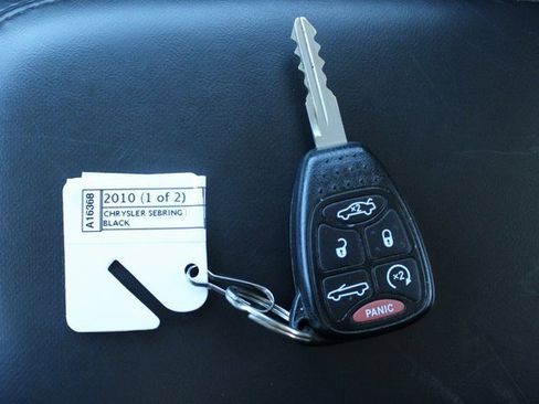 Used 2010 Chrysler Sebring Limited image 27