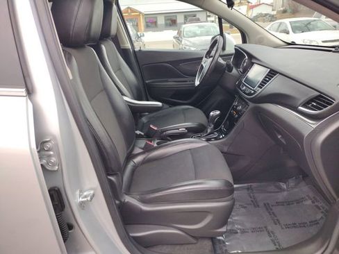 Used 2021 Buick Encore Preferred image 23