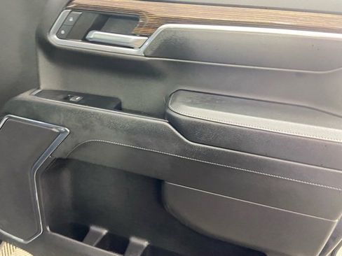 Used 2024 GMC Sierra 1500 Elevation image 11