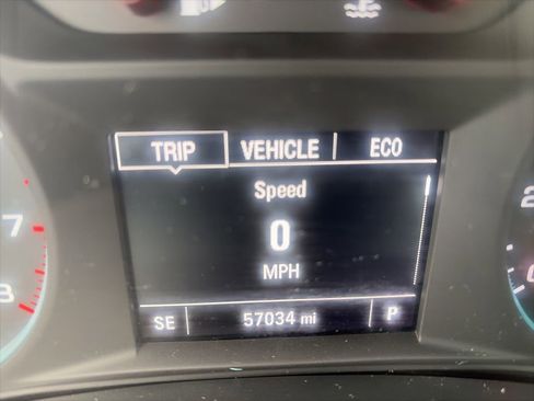 Used 2016 Chevrolet Malibu LT FWD image 6
