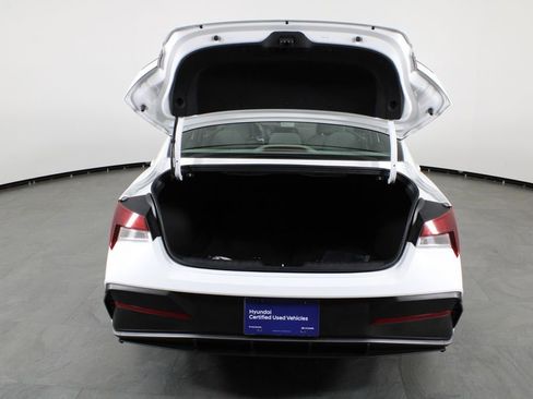 Certified 2026 Hyundai Elantra Sport FWD image 17
