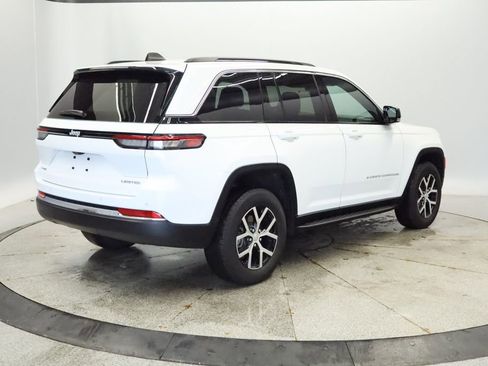 Used 2025 Jeep Grand Cherokee Limited w/ Trailer Tow Package image 6