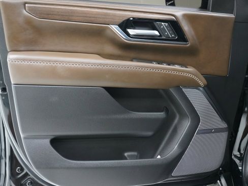 Used 2025 GMC Yukon Denali Ultimate image 20