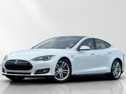 Used 2014 Tesla Model S 60 image 2