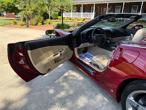 Used 2008 Chevrolet Corvette Convertible w/ Preferred Equipment Group RWD image 51