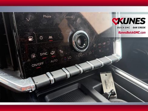 Used 2024 GMC Acadia Elevation AWD/4WD image 28