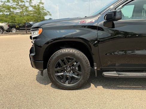 Used 2024 Chevrolet Silverado 1500 RST AWD/4WD image 11