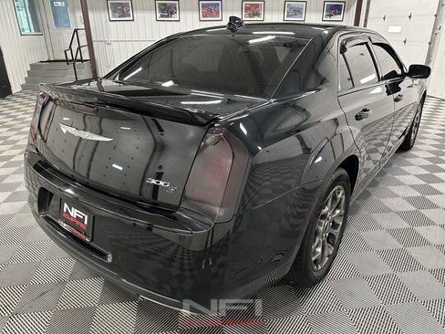 Used 2016 Chrysler 300 S AWD/4WD image 8