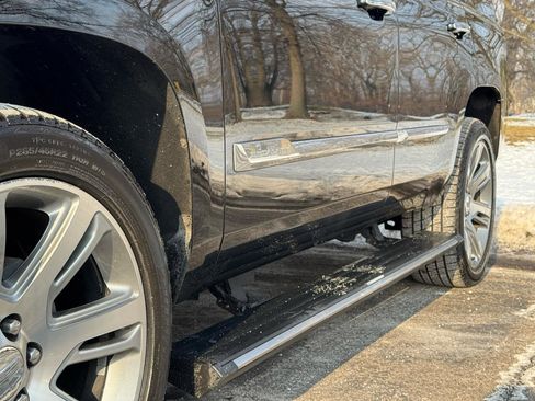 Used 2015 Cadillac Escalade Premium image 23