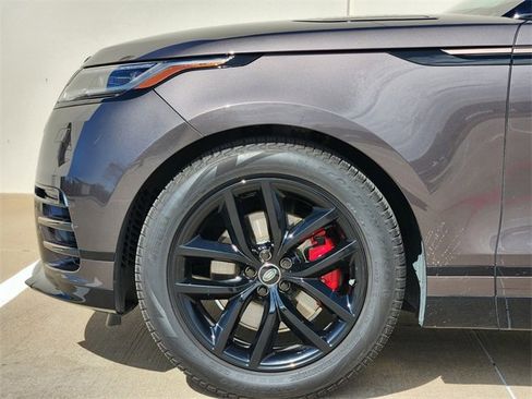 Used 2025 Land Rover Range Rover Velar Dynamic SE image 9