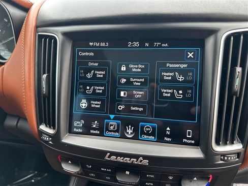 Used 2017 Maserati Levante S AWD/4WD image 41