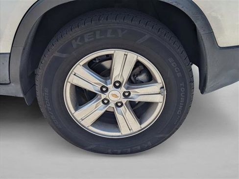 Used 2019 Chevrolet Trax LT w/ LT Convenience Package image 9