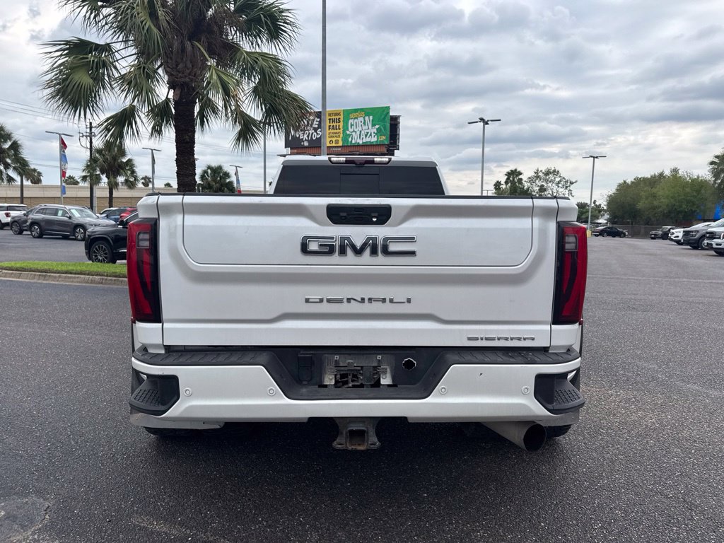 Used 2024 GMC Sierra 3500 Denali Ultimate AWD/4WD image 4