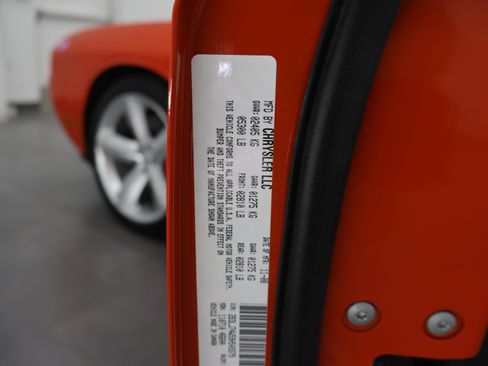 Used 2009 Dodge Challenger SRT8 w/ SRT Option Group II RWD image 49