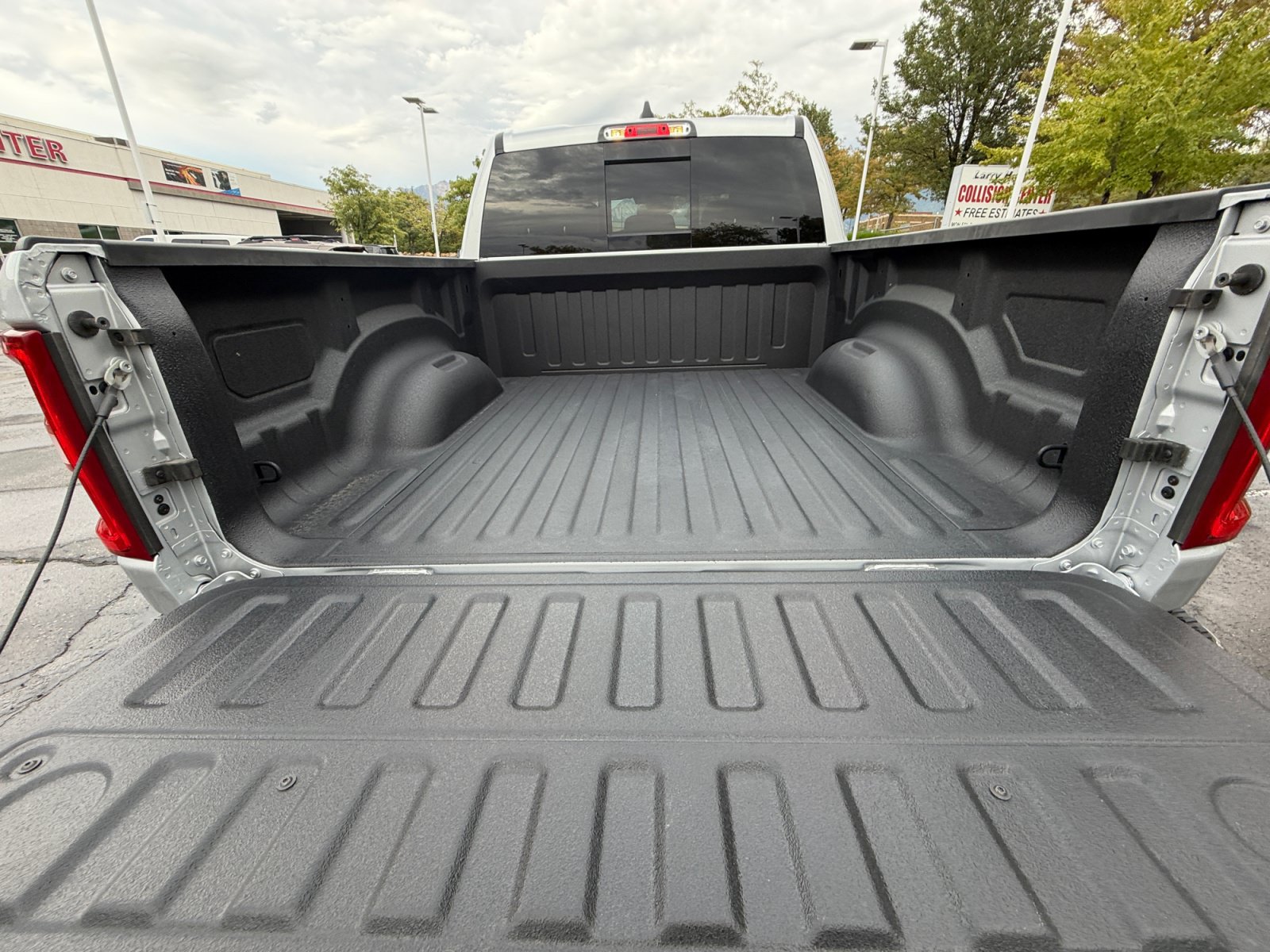 New 2026 RAM 1500 Big Horn AWD/4WD image 13