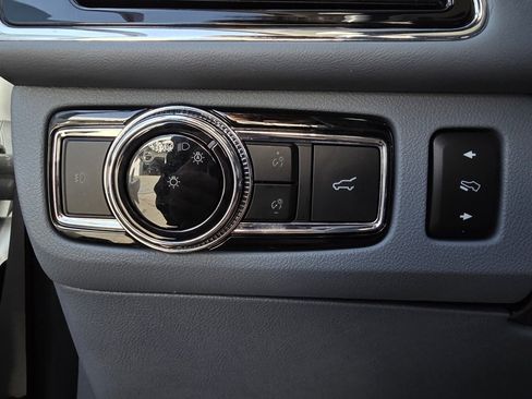 Used 2020 Lincoln Navigator Black Label w/ Cargo Convenience Package image 13