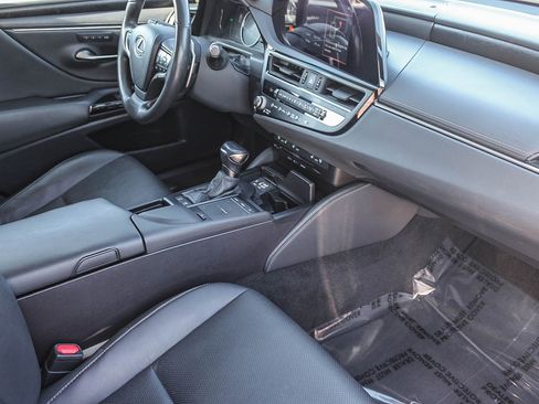 Used 2022 Lexus ES 300h ES 300h image 17