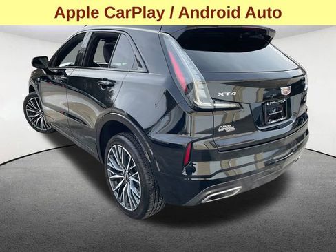 Used 2024 Cadillac XT4 Sport image 10