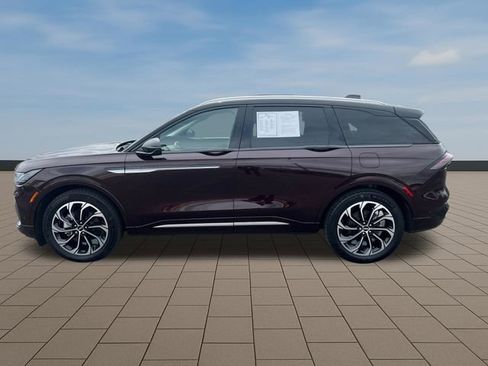 Used 2024 Lincoln Nautilus Reserve w/ Equipment Group 202A AWD/4WD image 4