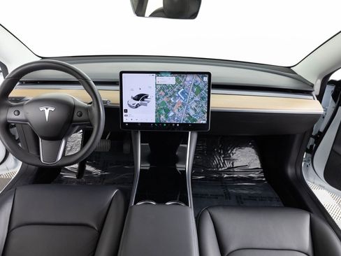 Used 2019 Tesla Model 3 Long Range image 34