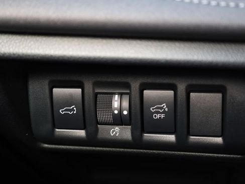Certified 2025 Subaru Outback Touring w/ Tech Package 3 AWD/4WD image 19